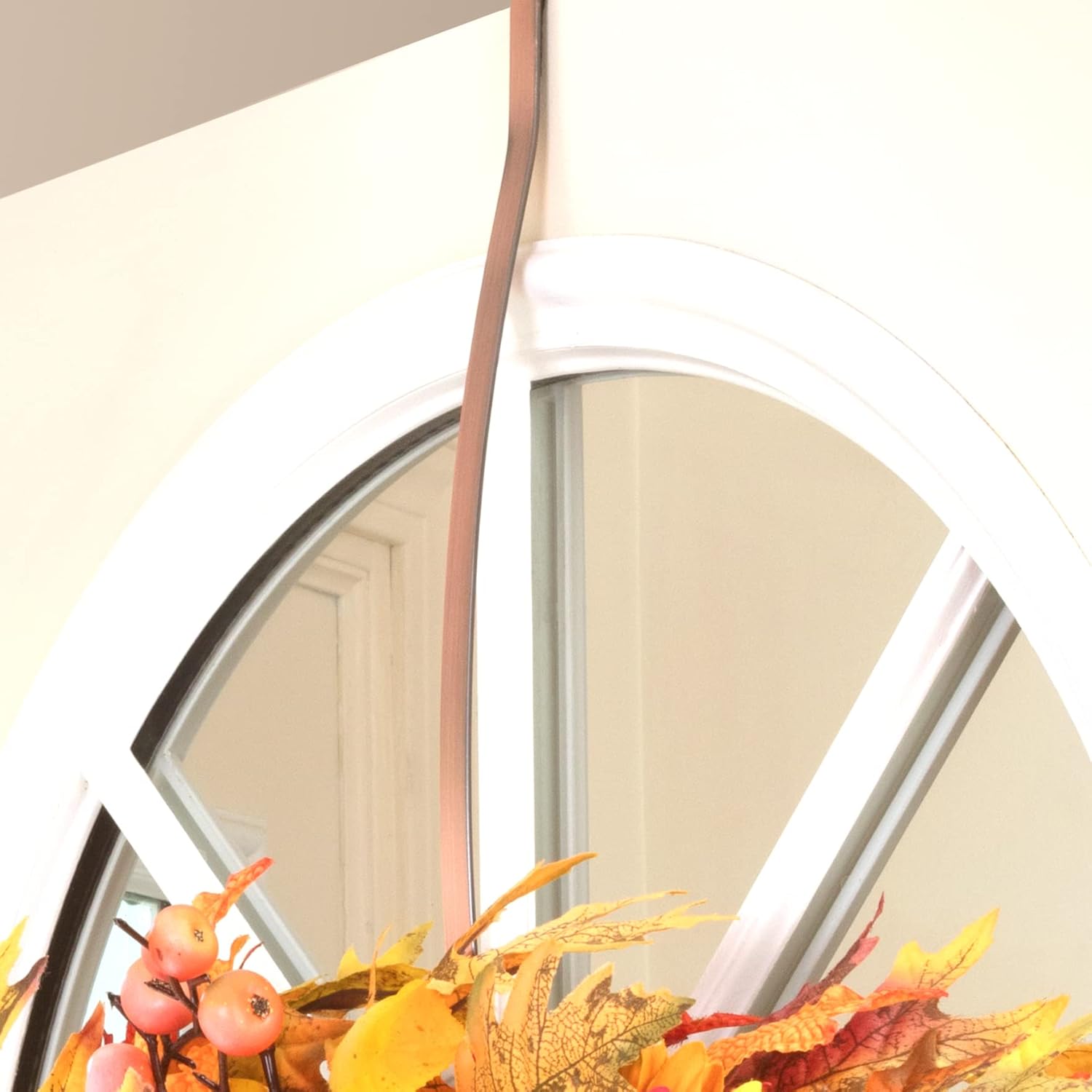 Haute Decor HighProfile Curved Wreath Hanger - Brushed Copper