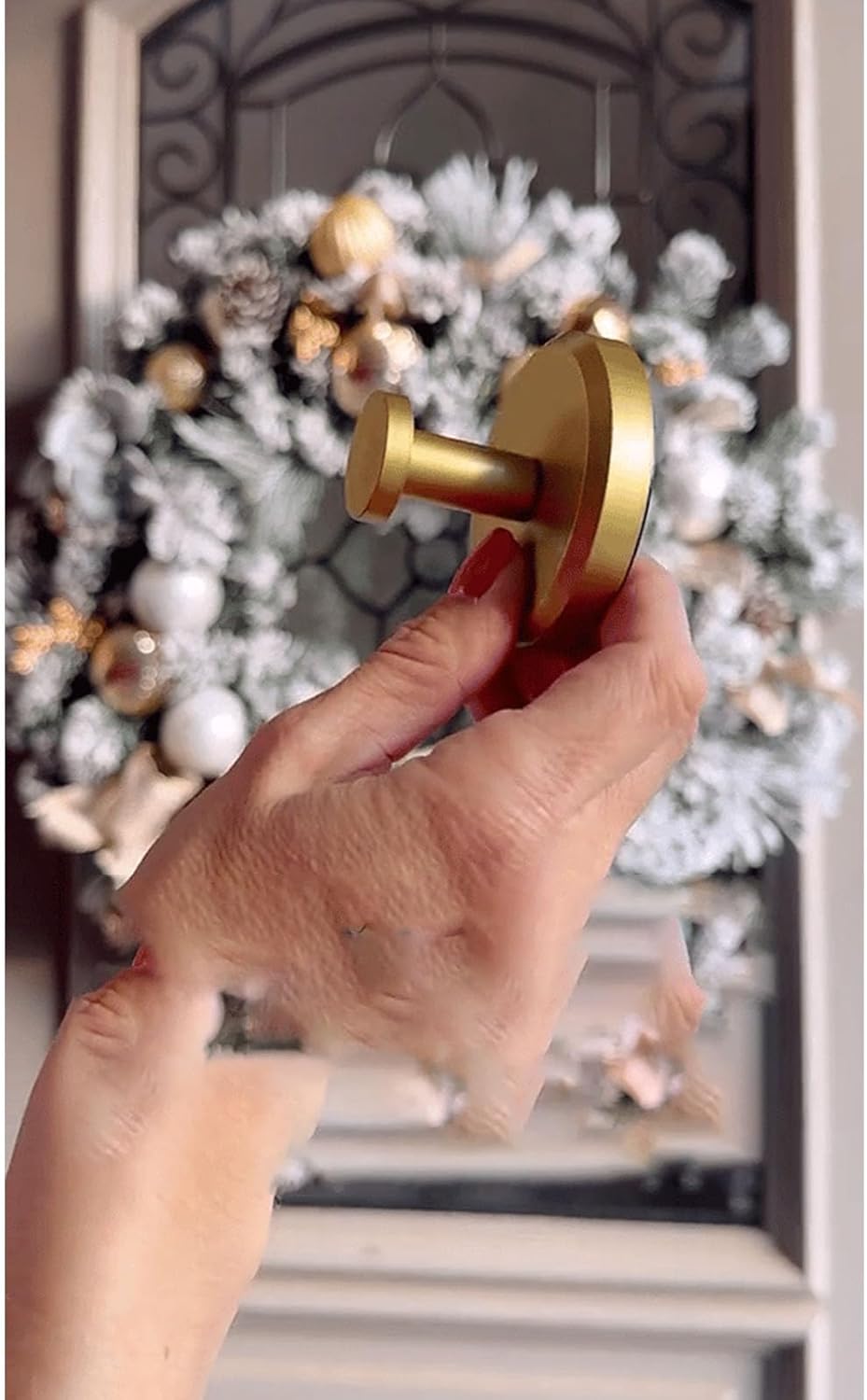 Heavy Duty Suction Cup Wreath Hanger for Glass Doors 2Pcs