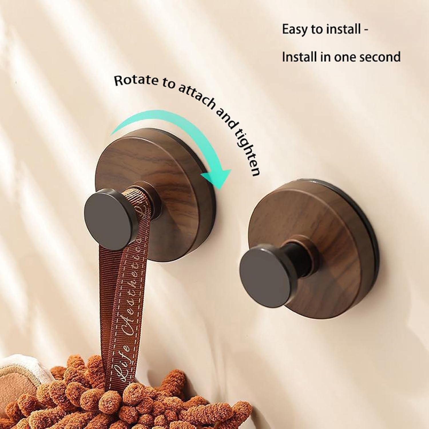Linwnil Suction Cup Wreath Holder for Windows