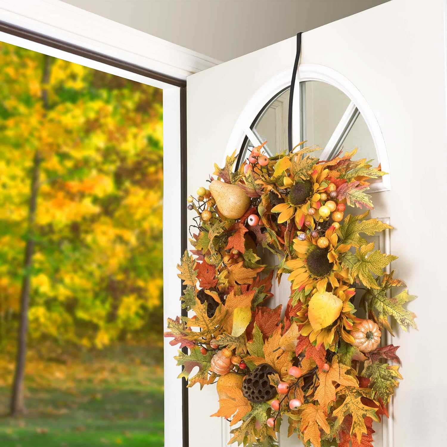 Haute Decor HighProfile Curved Wreath Hanger - Matte Black