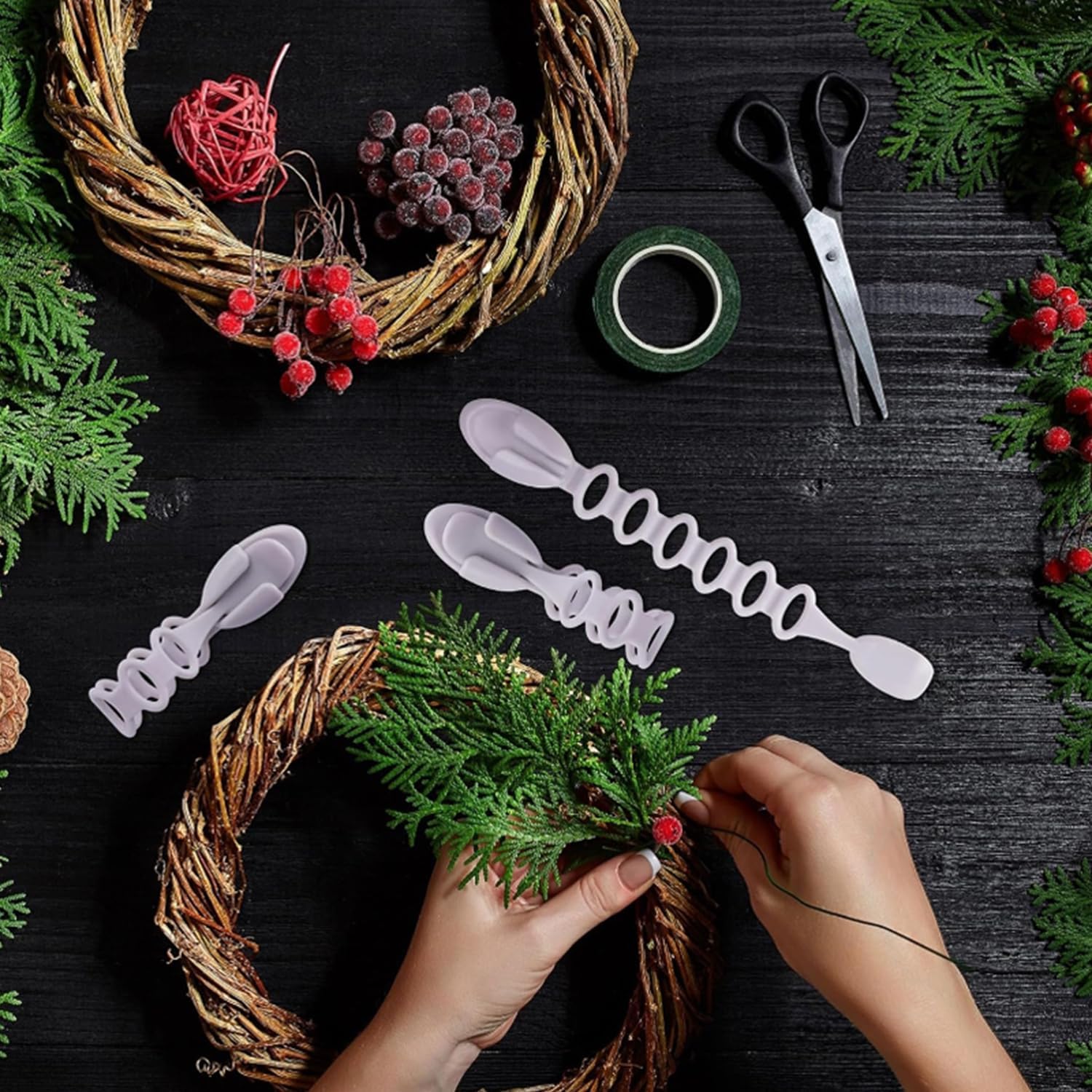 8pcs Christmas Garland Ties Wreath Holder