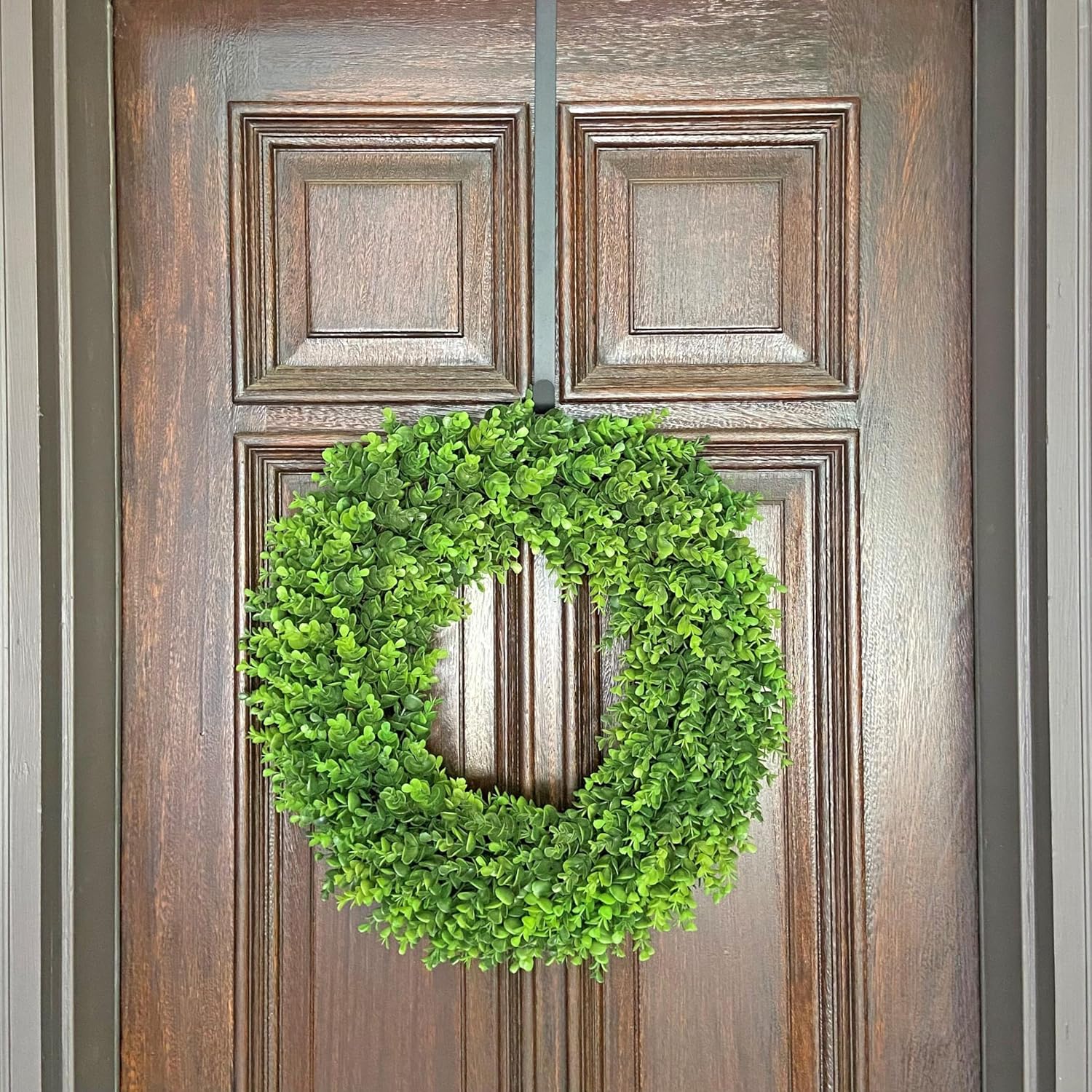 Haute Decor Dual-Sided Wreath Hanger Matte Black
